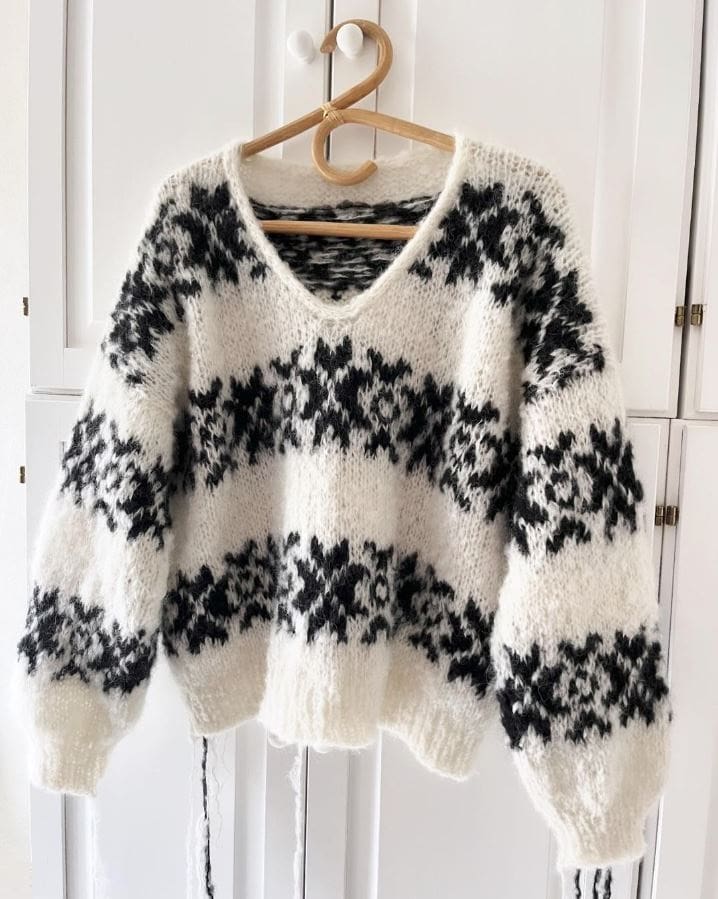 Uppskrift – Vera Sweater Við V-Hálsi