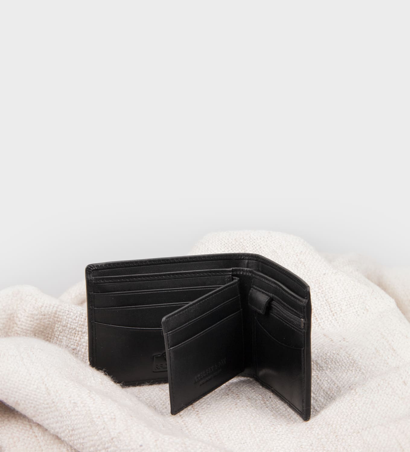 Dollar Mappa 11×8,5X3Cm Svørt